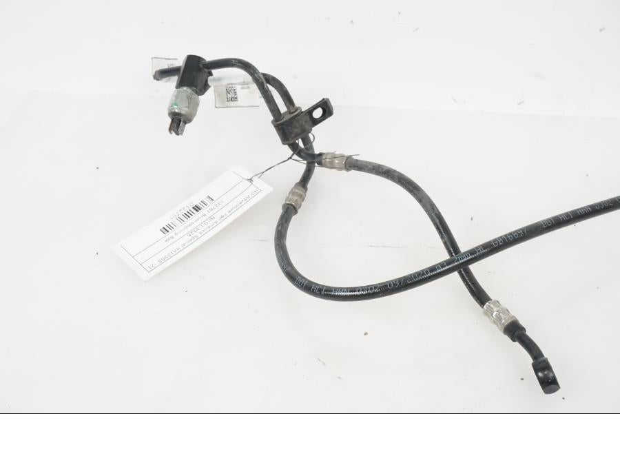 Baksidan på Bromsledning från en H-D Adventure Pan America Special RA1250S -2021 motorcykel.