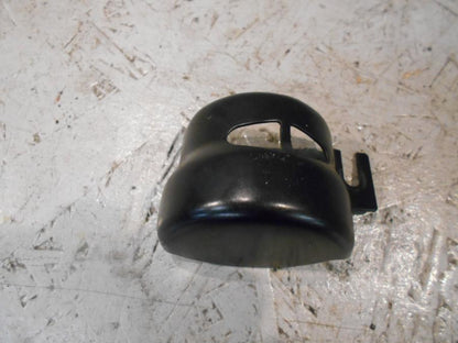 Framsidan på Bromshuvudcylinderskydd från en Triumph Speedmaster -2010 motorcykel.