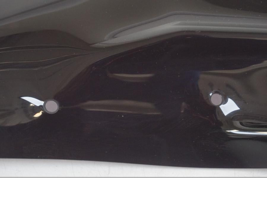 Höger sida på Vindruta från en Kawasaki ER-6F -2016 motorcykel.