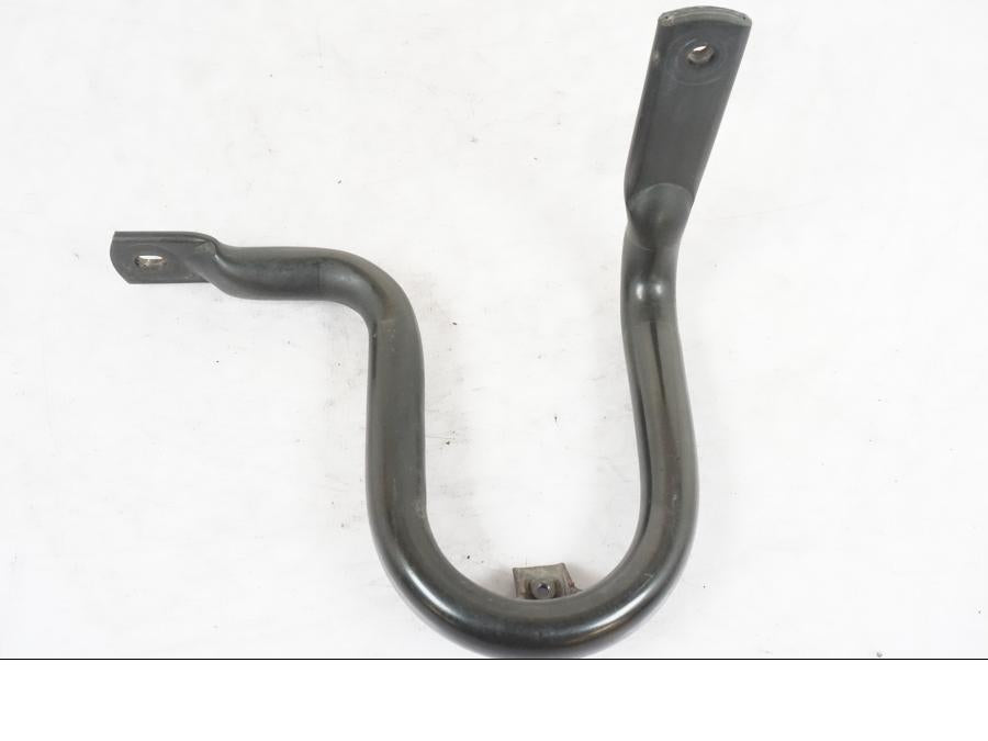 Baksidan på Motorskyddsbåge från en Honda NT 650 V -2002 motorcykel.