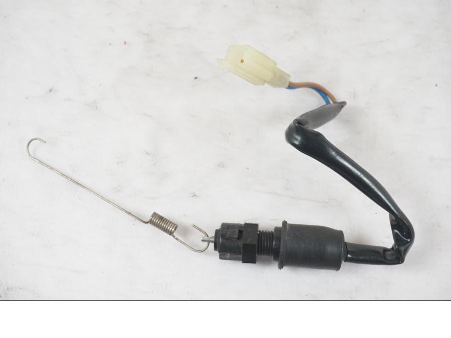 Framsidan på Bromsljuskontakt från en Kawasaki ZZ-R 1400 -2009 motorcykel.