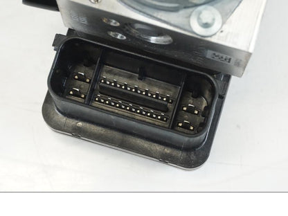 Extrabild1 på ABS Modulator från en Yamaha MT-09 -2021 motorcykel.