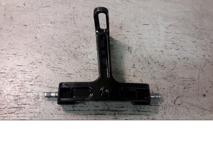 Baksidan på Fotplattefäste från en H-D Touring Road King FLHR/I -2012 motorcykel.