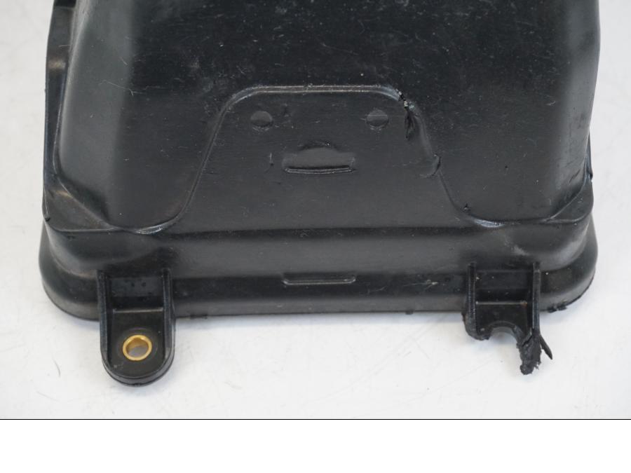 Höger sida på Luftintag från en Ducati Streetfighter V4 -2020 motorcykel.