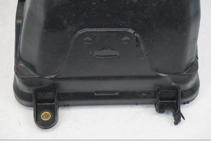 Höger sida på Luftintag från en Ducati Streetfighter V4 -2020 motorcykel.