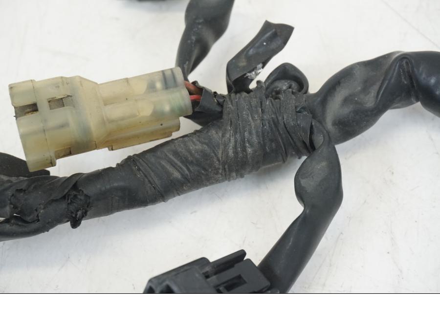 Snett nerifrån på Kabelstam från en Yamaha YZF 1000 R1 -2004 motorcykel.