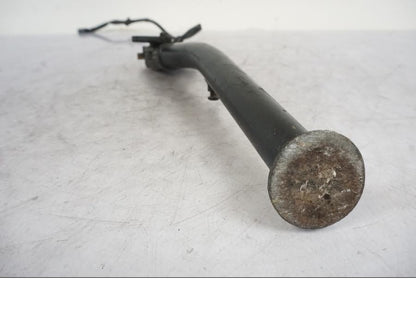 Snett nerifrån på Sidostöd från en KTM 690 Duke -2014 motorcykel.