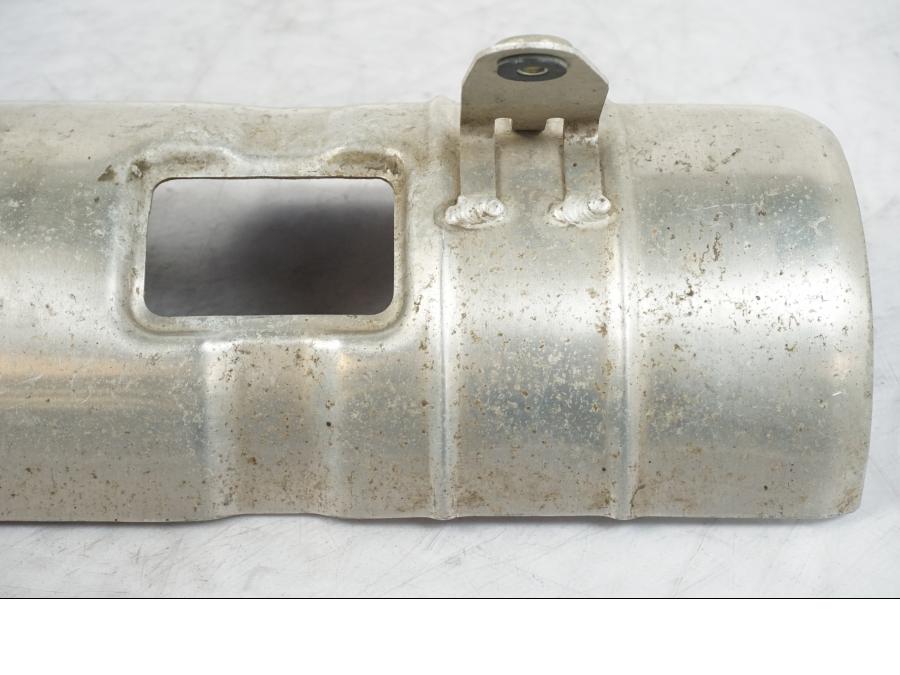 Snett uppifrån på Värmeskydd från en Suzuki LTA 750 XP E -2009 motorcykel.