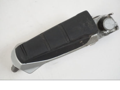 Snett nerifrån på Fotpinne från en BMW F 650 CS -2002 motorcykel.