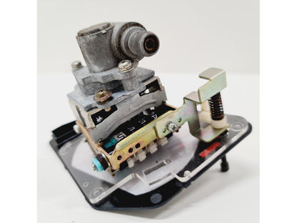 Vänster sida på Hastighetsmätare från en Honda VFR 750 -1995 motorcykel.