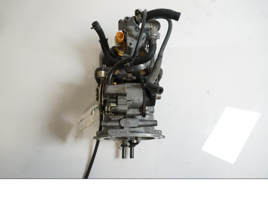 Framsidan på Spjällhus från en Kawasaki VN 1600 Mean Streak -2004 motorcykel.