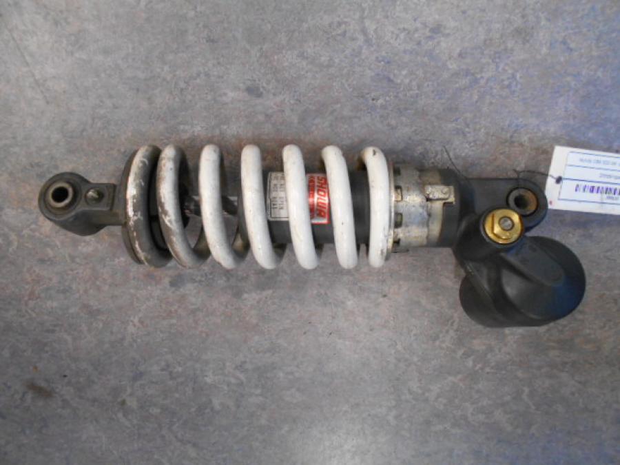 Framsidan på Stötdämpare från en Honda CBR 900 RR -2000 motorcykel.