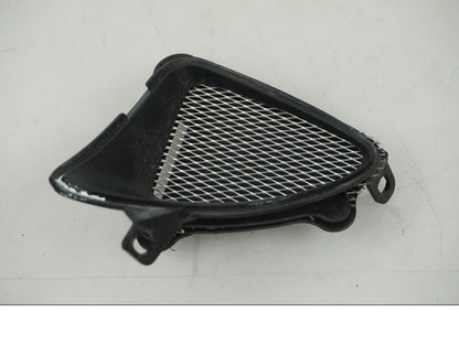 Framsidan på Luftintag från en Honda CBR 1000 -2005 motorcykel.