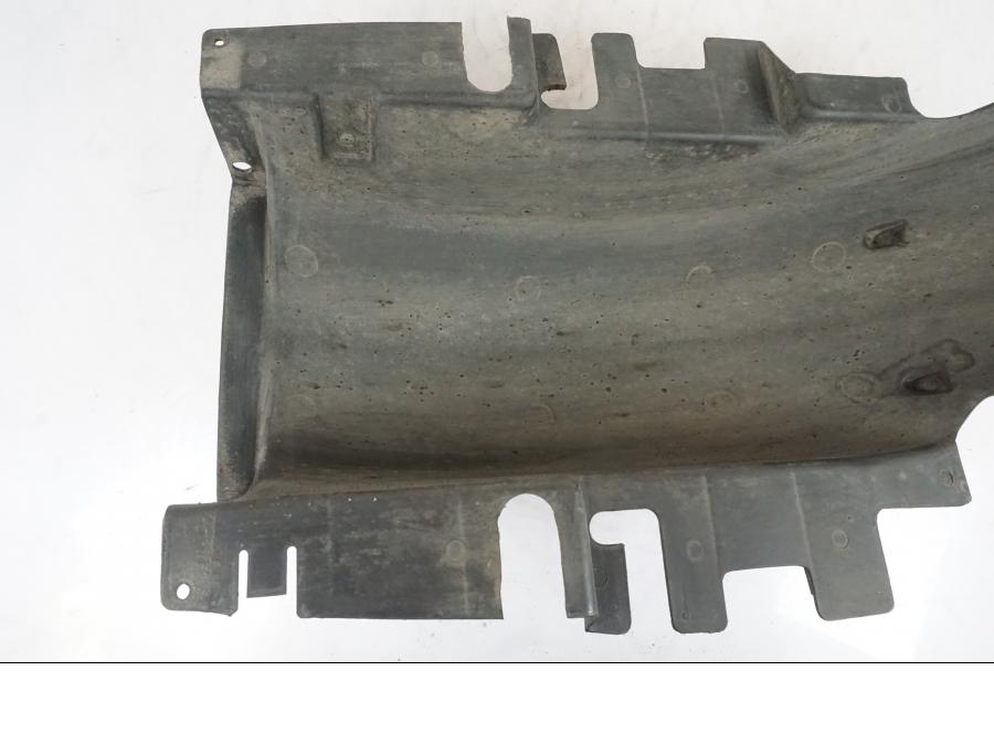 Snett nerifrån på Undertail från en Honda CBR 1000 F -1989 motorcykel.