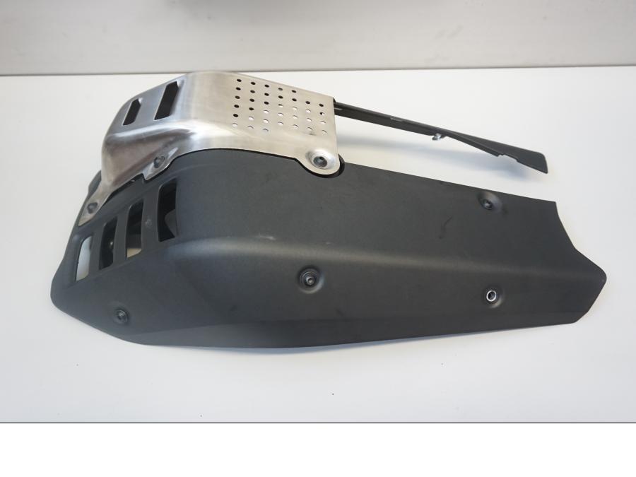 Höger sida på Magkåpa från en KTM 390 Adventure -2020 motorcykel.