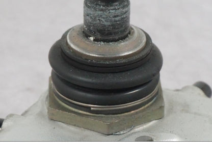 Höger sida på Gaffelkrona från en BMW R 1200 GS -2005 motorcykel.