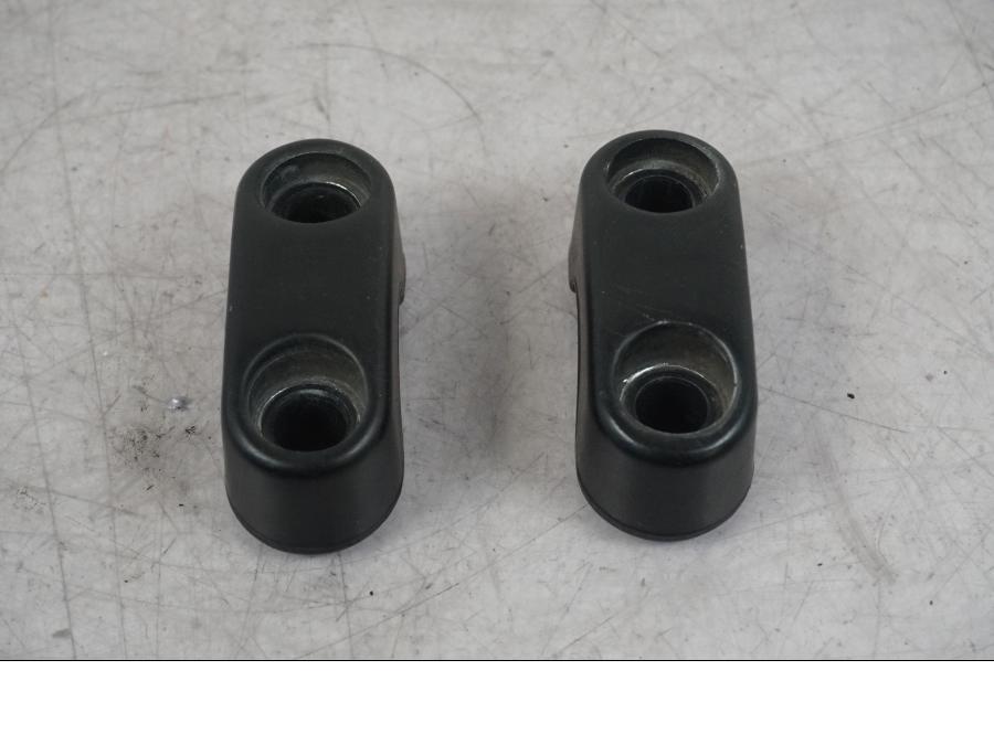 Framsidan på Styrfäste från en BMW R 1100 GS -1998 motorcykel.