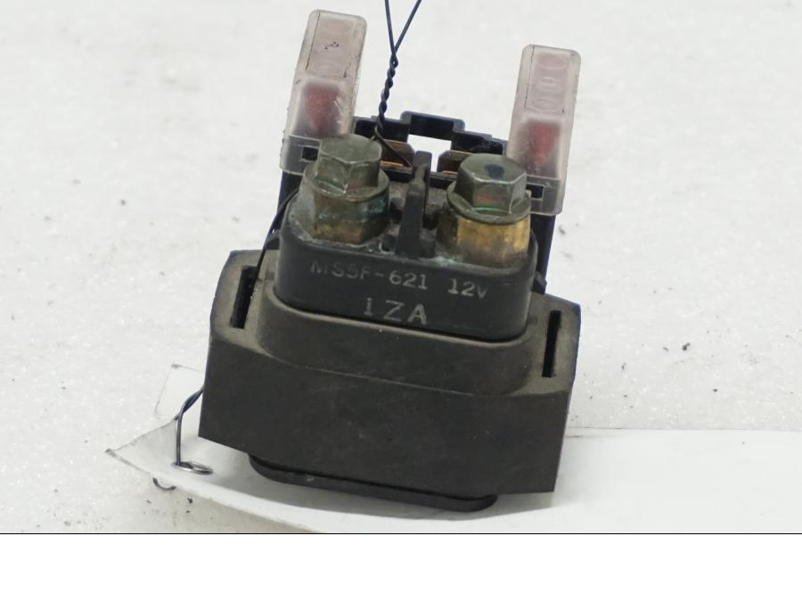 Framsidan på Startrelä från en Yamaha TDM 900 -2002 motorcykel.