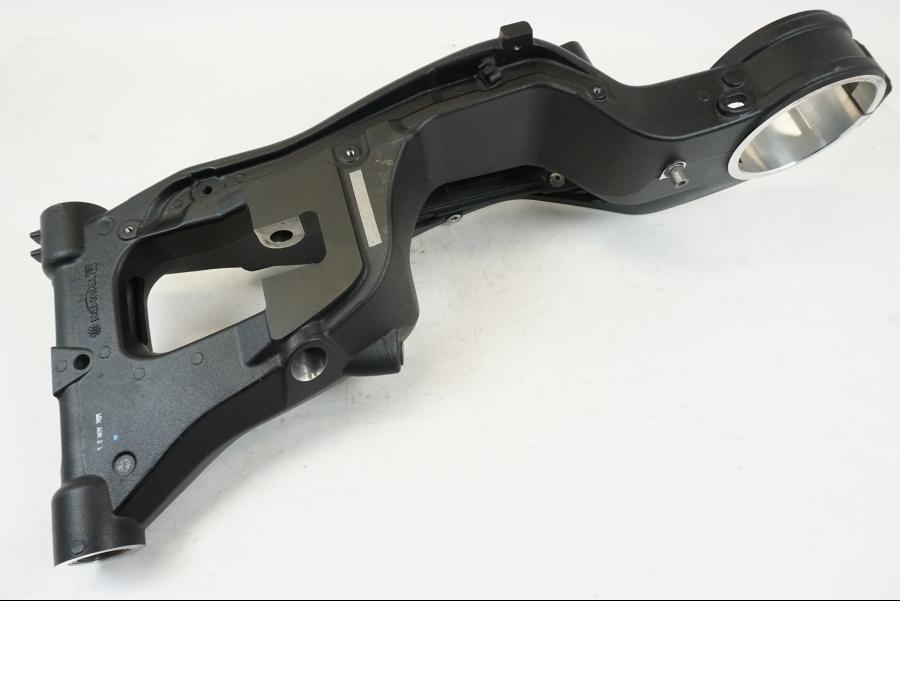 Extrabild1 på Sving från en Triumph Speed Triple -2021 motorcykel.