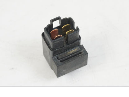 Baksidan på Relä från en Suzuki VZR 1800 -2009 motorcykel.