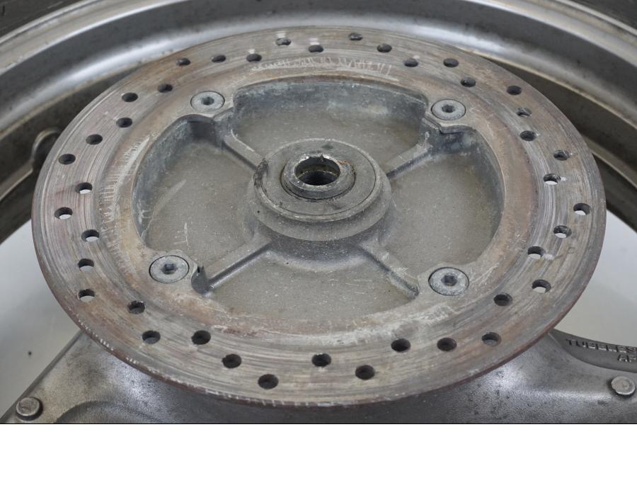 Extrabild4 på Hjulpaket från en Honda XL 1000 V -1999 motorcykel.