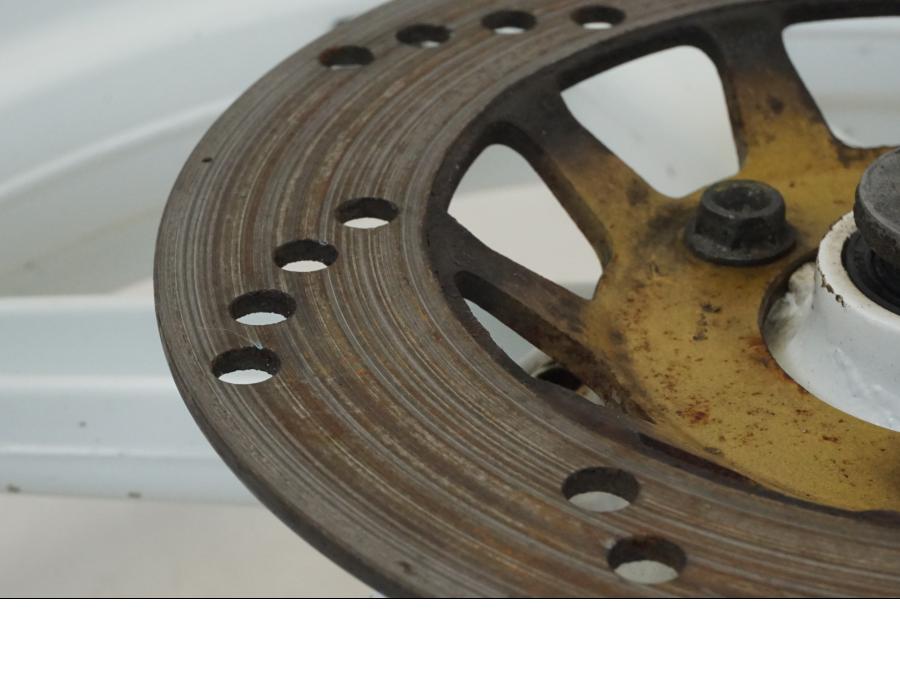 Extrabild4 på Fälg från en Honda NSR 125 -1991 motorcykel.