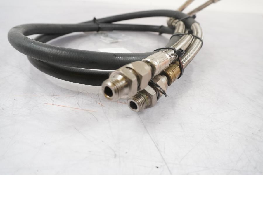 Höger sida på Oljekylrör från en Ducati Multistrada 1260 -2020 motorcykel.