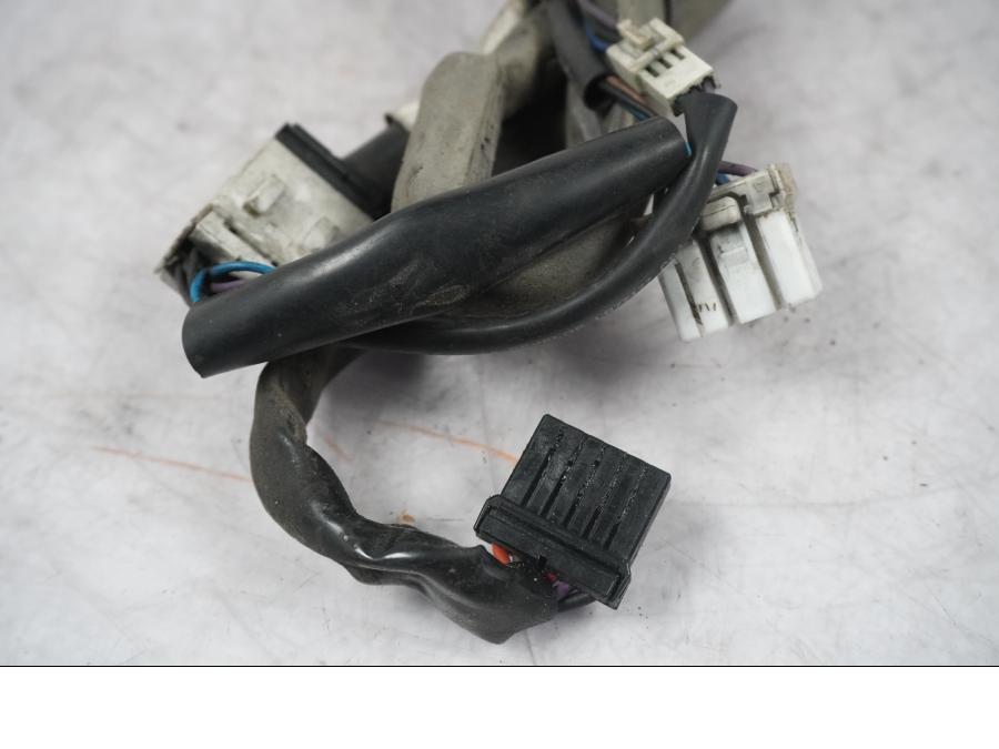 Höger sida på Kablage från en H-D Touring Street Glide FLHX -2009 motorcykel.