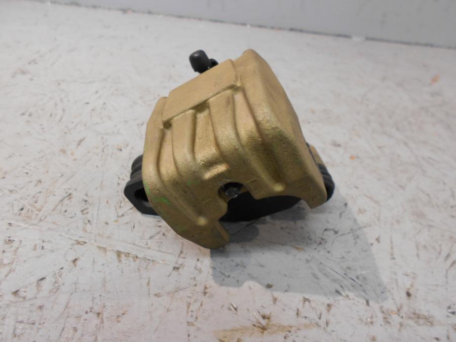 Baksidan på Bromsok från en Kawasaki ZX-9R -2002 motorcykel.