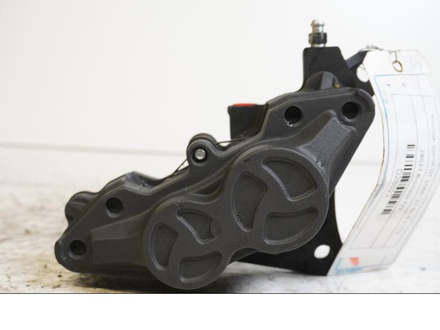 Baksidan på Bromsok från en Triumph Sprint GT -2011 motorcykel.