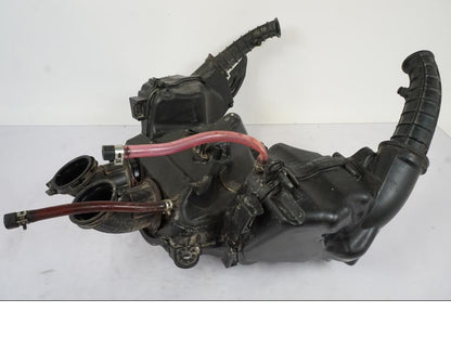 Baksidan på Luftburk från en Honda CRF 1000 Africa Twin -2016 motorcykel.