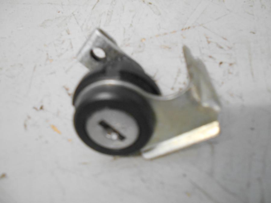 Framsidan på Låssats från en Ducati 848 EVO -2011 motorcykel.