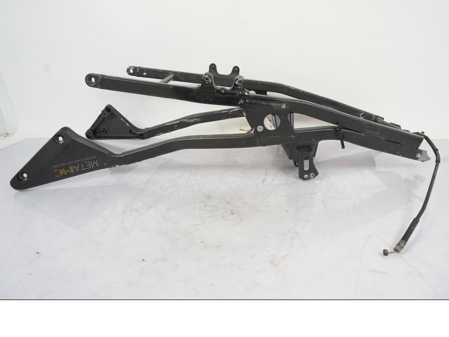 Baksidan på Bakram från en Honda CBR 900 RR -2003 motorcykel.