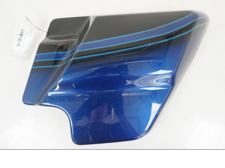 Framsidan på Sidopanel från en H-D Street Glide FLHX -2012 motorcykel.