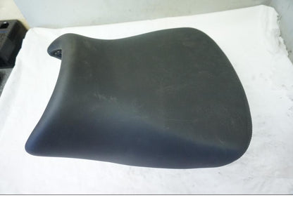 Baksidan på Sadel från en BMW K 1600 -2015 motorcykel.