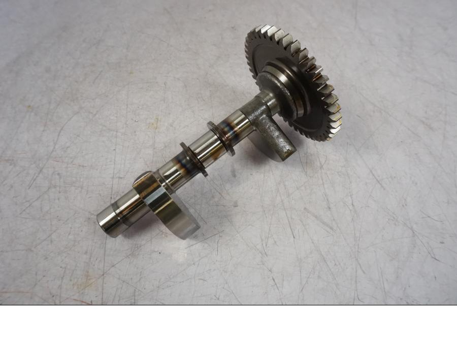 Framsidan på Balansaxel från en BMW F 750 GS -2020 motorcykel.