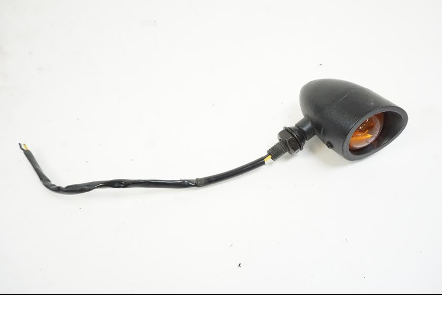 Baksidan på Blinkers från en Yamaha XVS 1100 -2004 motorcykel.