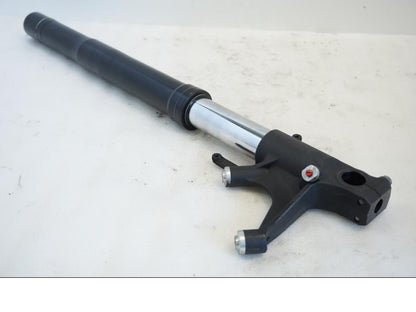 Vänster sida på Gaffelben från en Honda CBR 1000 RR -2010 motorcykel.