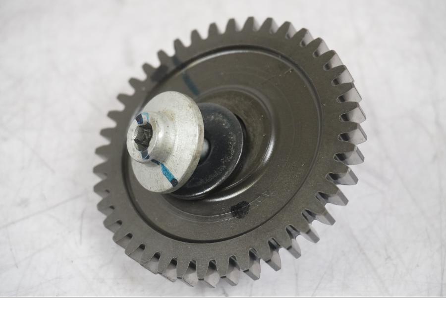 Baksidan på Balansdrev från en KTM 125 Duke -2017 motorcykel.