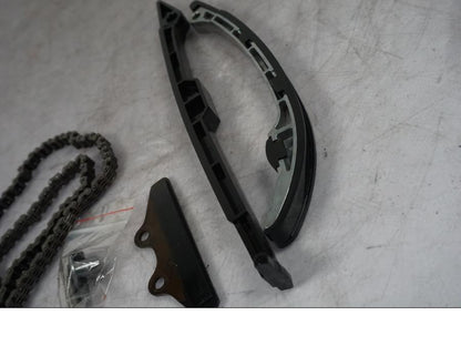 Vänster sida på Kamkedja från en Triumph Tiger Explorer -2016 motorcykel.