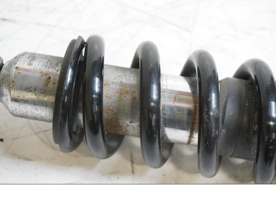 Höger sida på Stötdämpare från en BMW F 650 CS -2002 motorcykel.