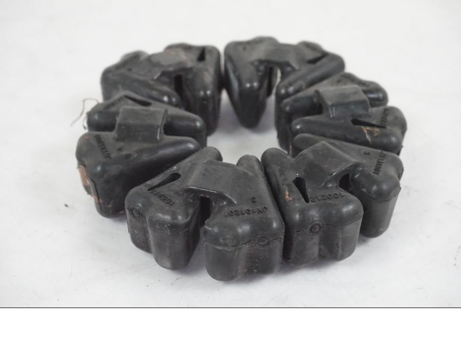 Höger sida på Ryckutjämnare från en KTM 390 Adventure -2021 motorcykel.