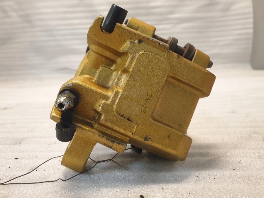 Baksidan på Bromsok från en Honda CBR 900 RR -2003 motorcykel.