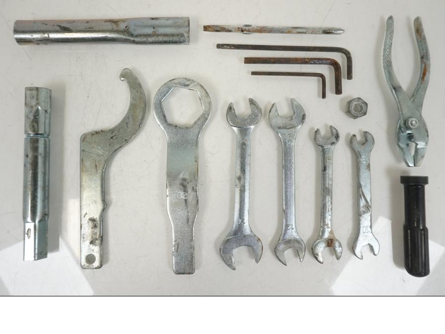 Baksidan på Verktyg från en Yamaha YZF 1000 R1 -2007 motorcykel.