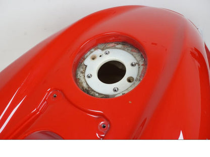 Extrabild5 på Bensintank från en Ducati Streetfighter S -2011 motorcykel.