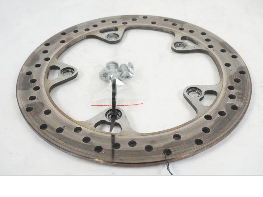 Vänster sida på Bromsskiva från en BMW R 1250 GS -2021 motorcykel.