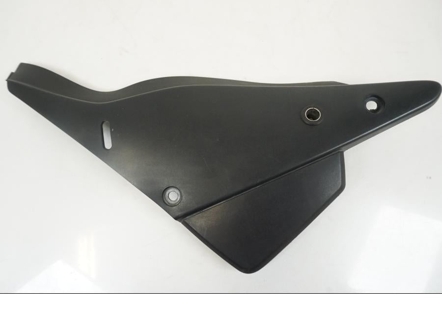 Framsidan på Sidopanel från en Honda XL 1000 V -2008 motorcykel.