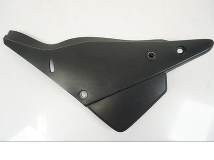 Framsidan på Sidopanel från en Honda XL 1000 V -2008 motorcykel.