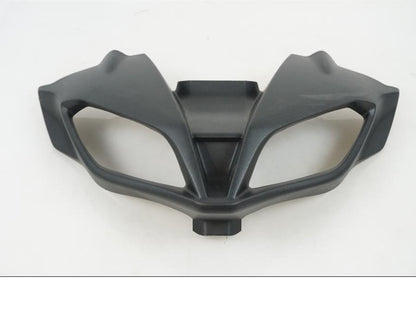 Framsidan på Strålkastarkåpa från en Yamaha MT-09 Tracer -2021 motorcykel.