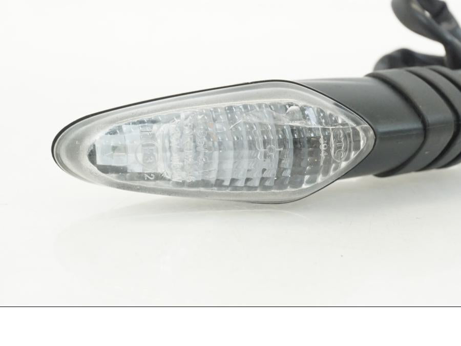 Baksidan på Blinkers LED från en Ducati Streetfighter V4 -2020 motorcykel.